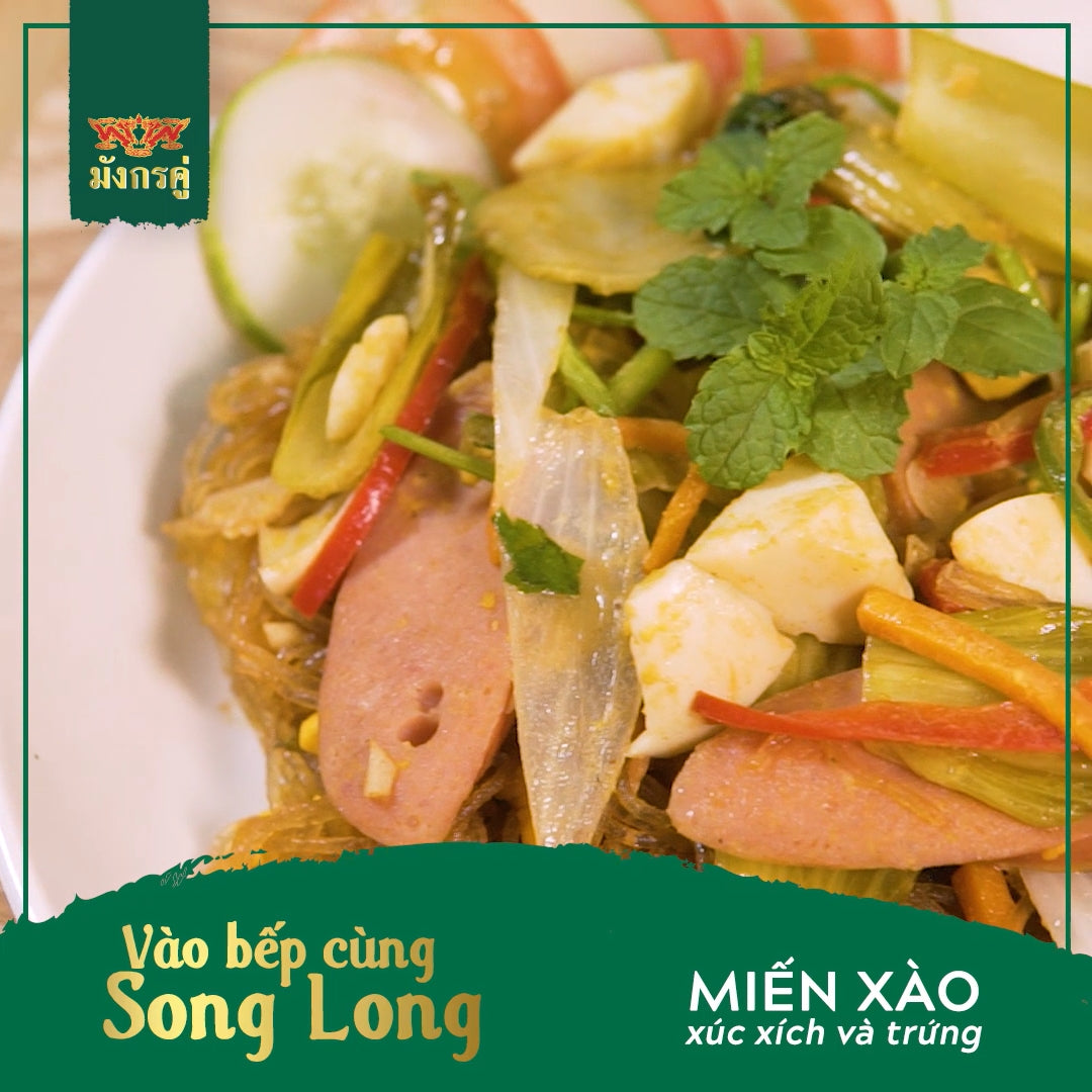 CÁCH NẤU MIẾN XÀO XÚC XÍCH TRỨNG
